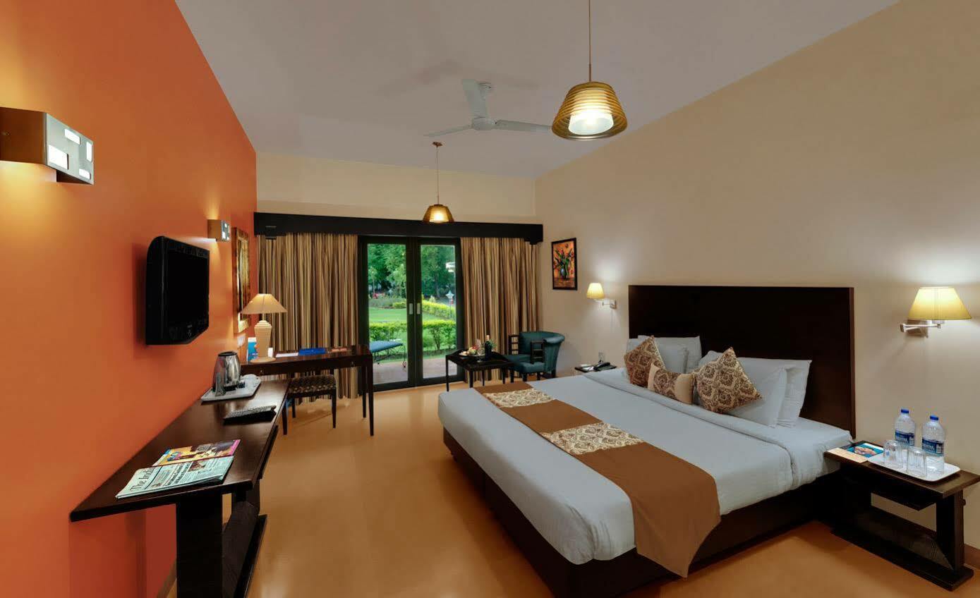 Hotel Sunderban Resort & Spa Pune Exterior photo